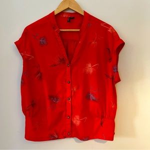 Vintage circa 2000 O’Neill top. Size L excellent condition